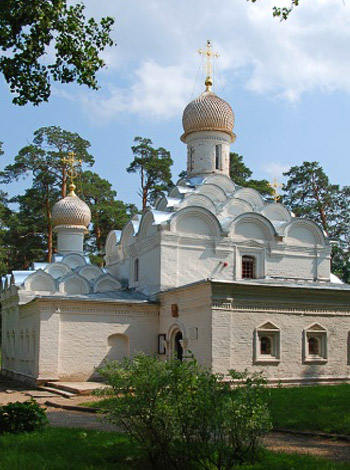 Церковь Михаила Архангела - усадьба Архангельское - XVII в.